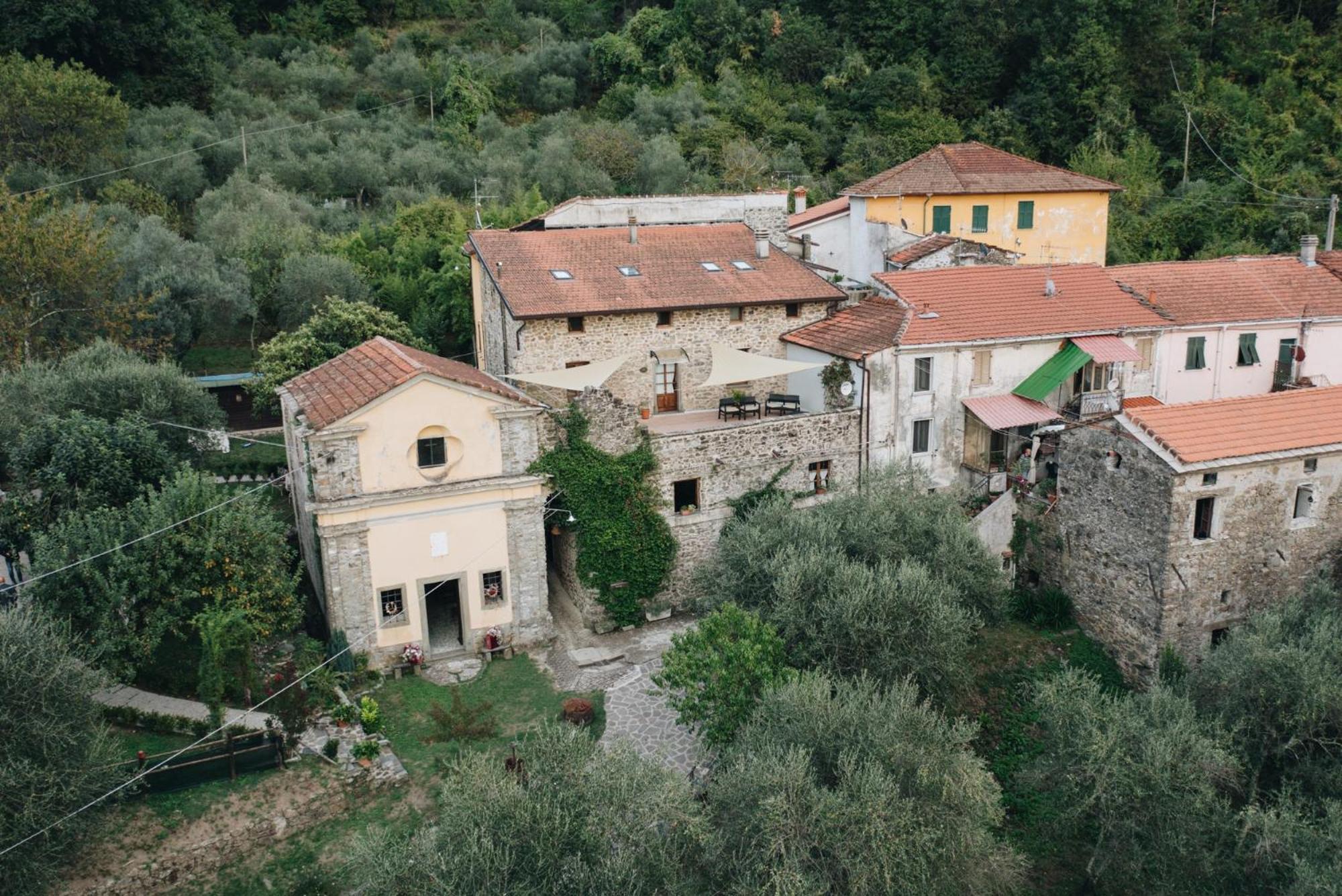 Un'ottima Annata Couette-café Montedivalli Chiesa
